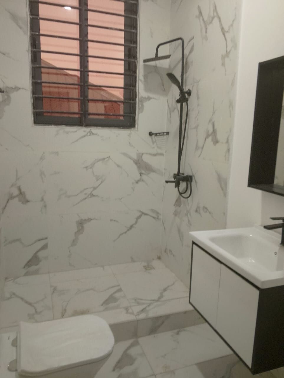 For Sale: Newly Built 3-Bedroom House in New Achimota_5