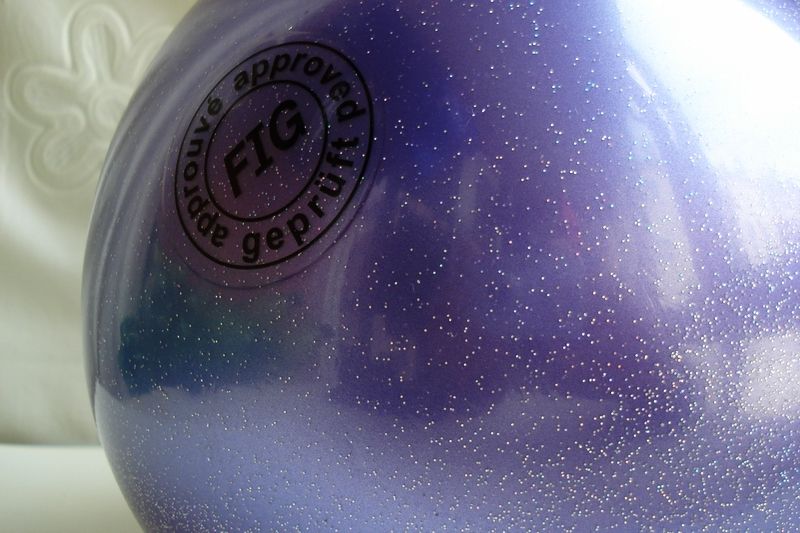 TULONI | Ball Tuloni 16 cm Metallic-Glitter col. Viola Art. T0101_2