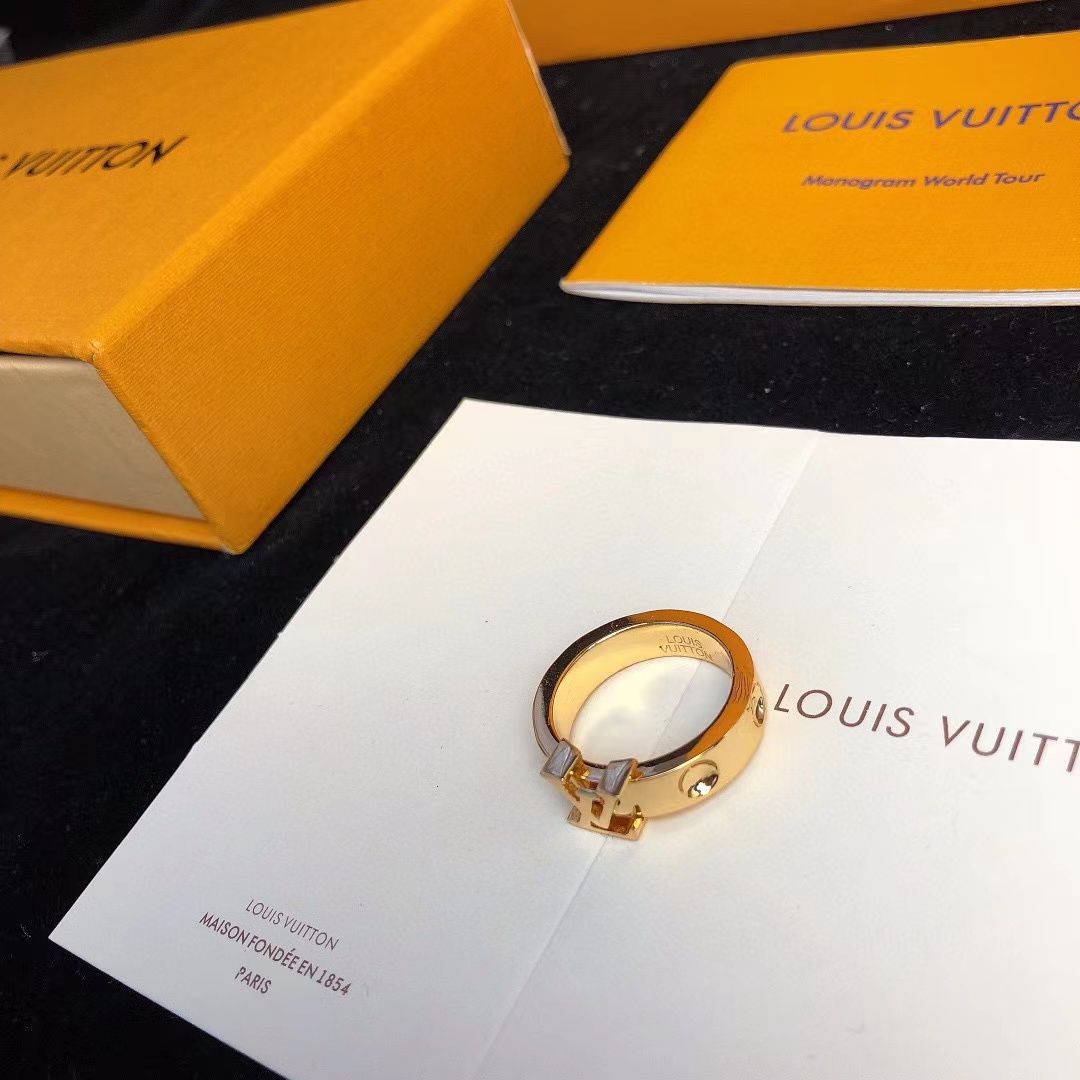 Louis Vuitton Ring _5