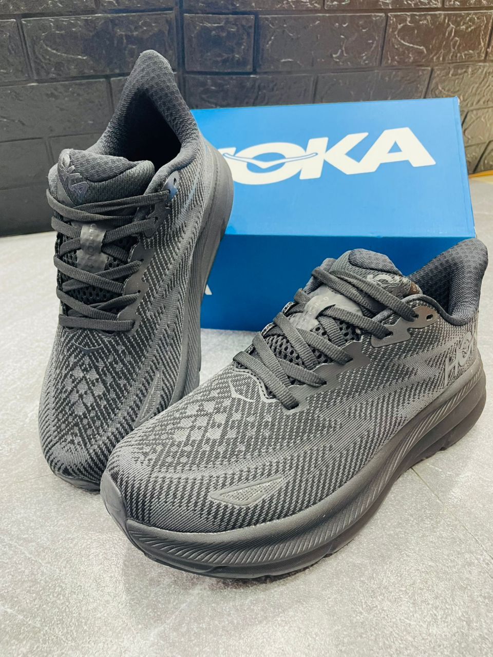 HOKA CLINFON 9_1