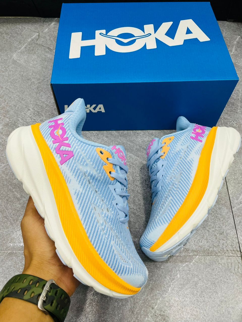 HOKA CLINFON 9_14