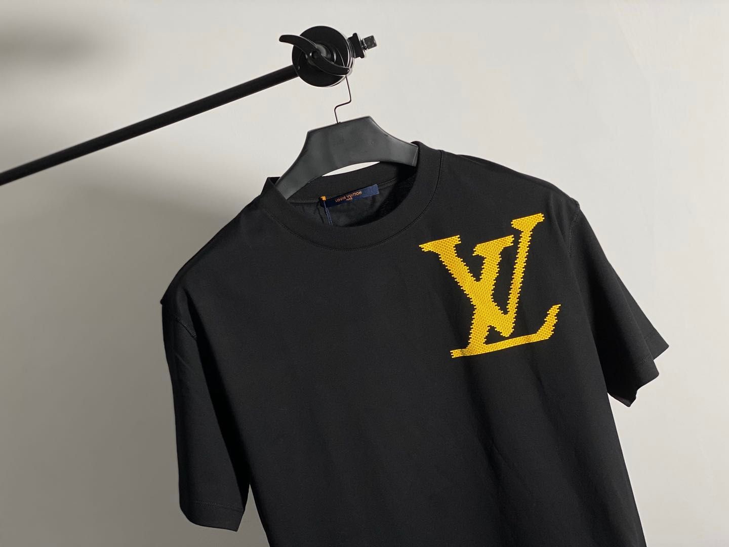 LV Tee_1