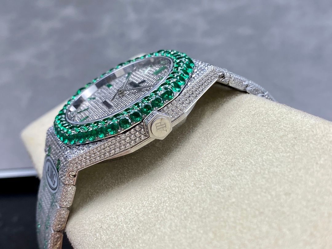 Audemars Piguet Royal Oak Fully Paved with Diamonds _5