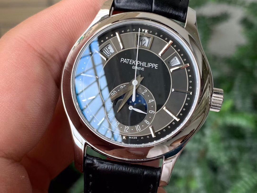 Patek Philippe Annual Calendar Moonphase Black_2