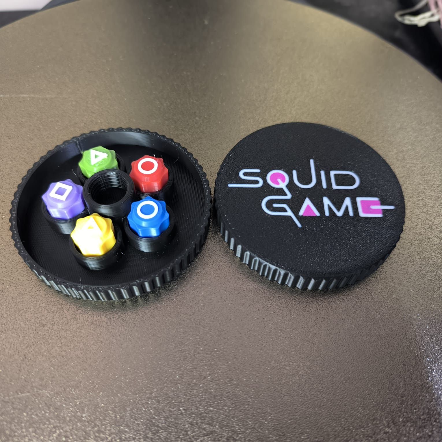 Squid Game - Gonggi w/ Storage Box (Instock)_1