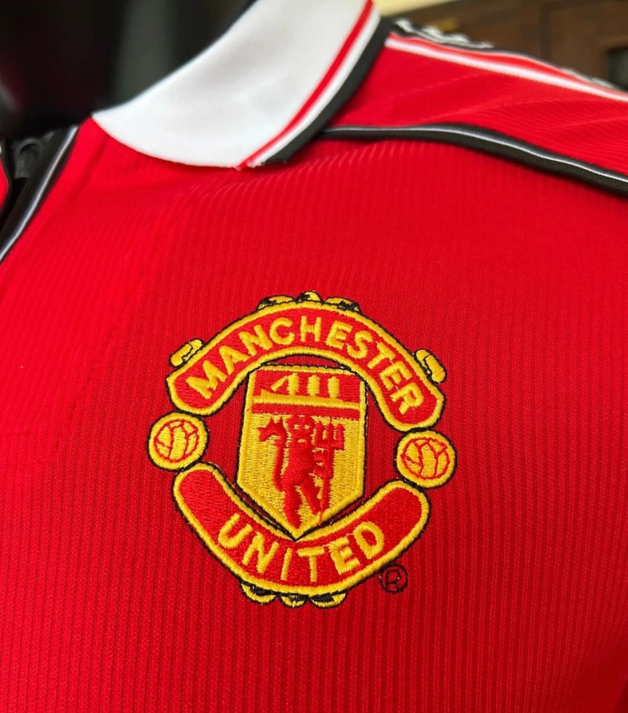 Manchester United Retro kit _1