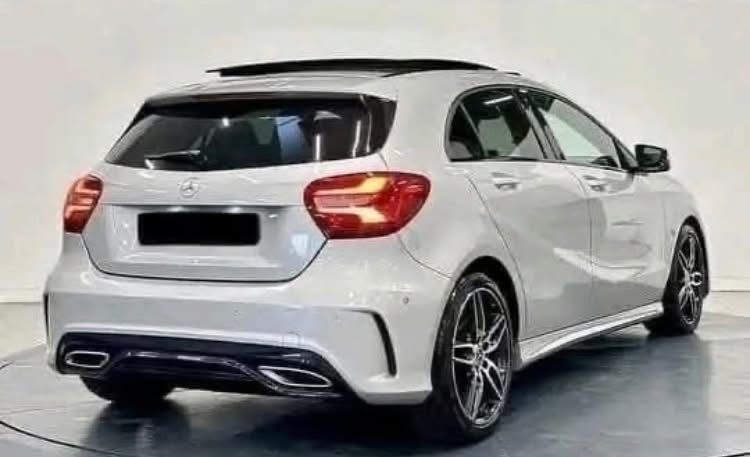 MERCEDES-BENZ CLASSE A 200 D FASCINATION AMG 2017_9