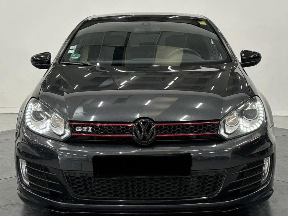 VOLKSWAGEN GOLF GTI 2011_0