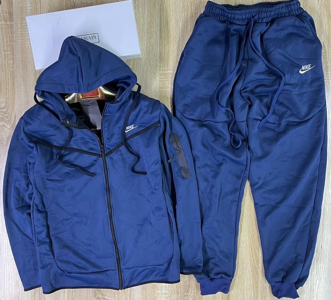 Tracksuit NIKE _4