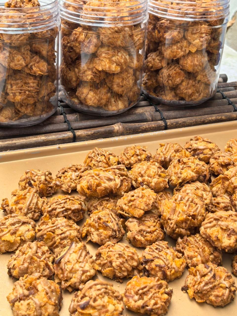 Biscorn (+-30 Pcs)_0