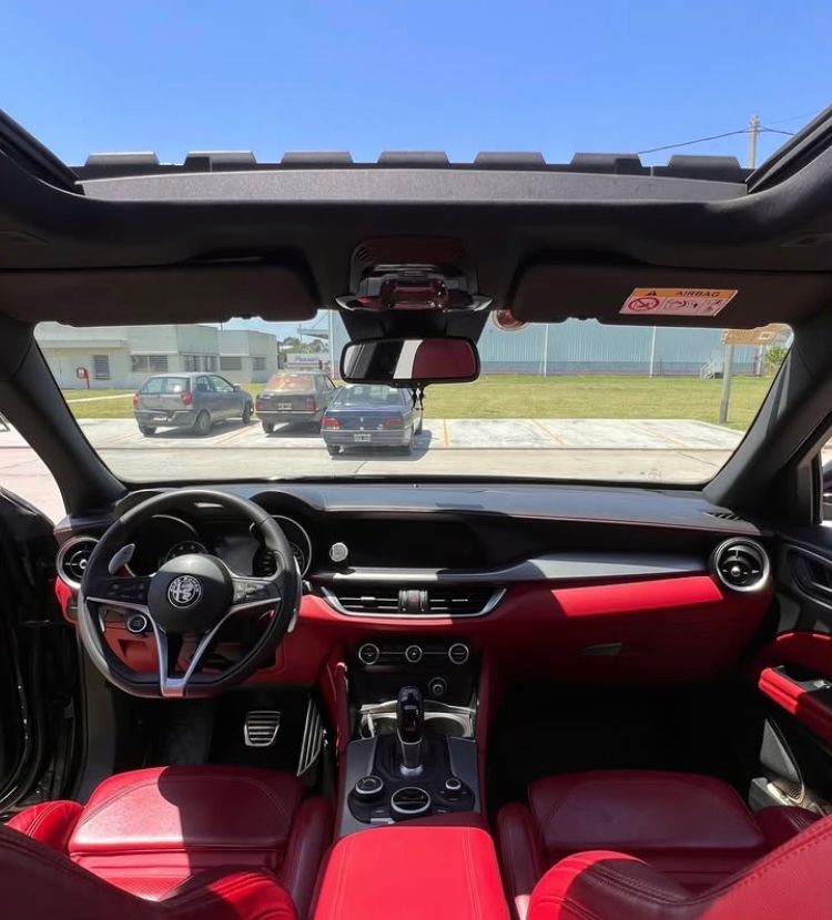 Alfa Romeo Stelvio Veloce Q4 2019_4