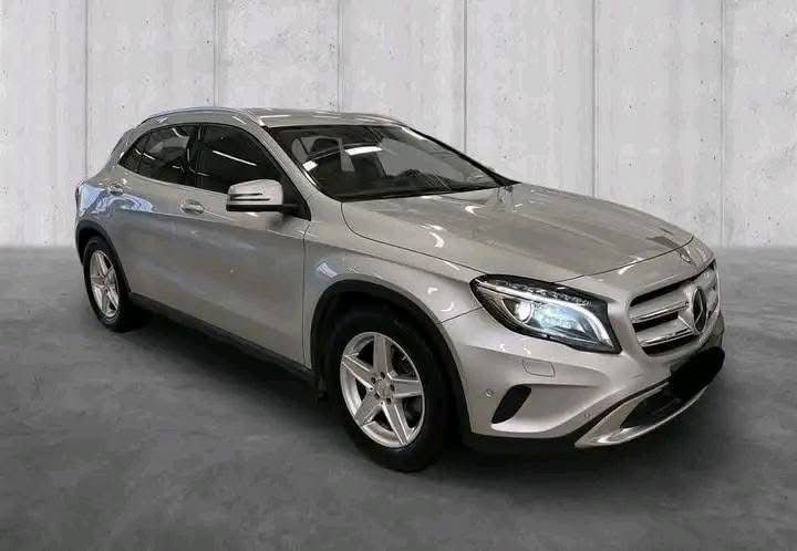 Mercedes-Benz GLA 250 4MATIC / 2015 _1