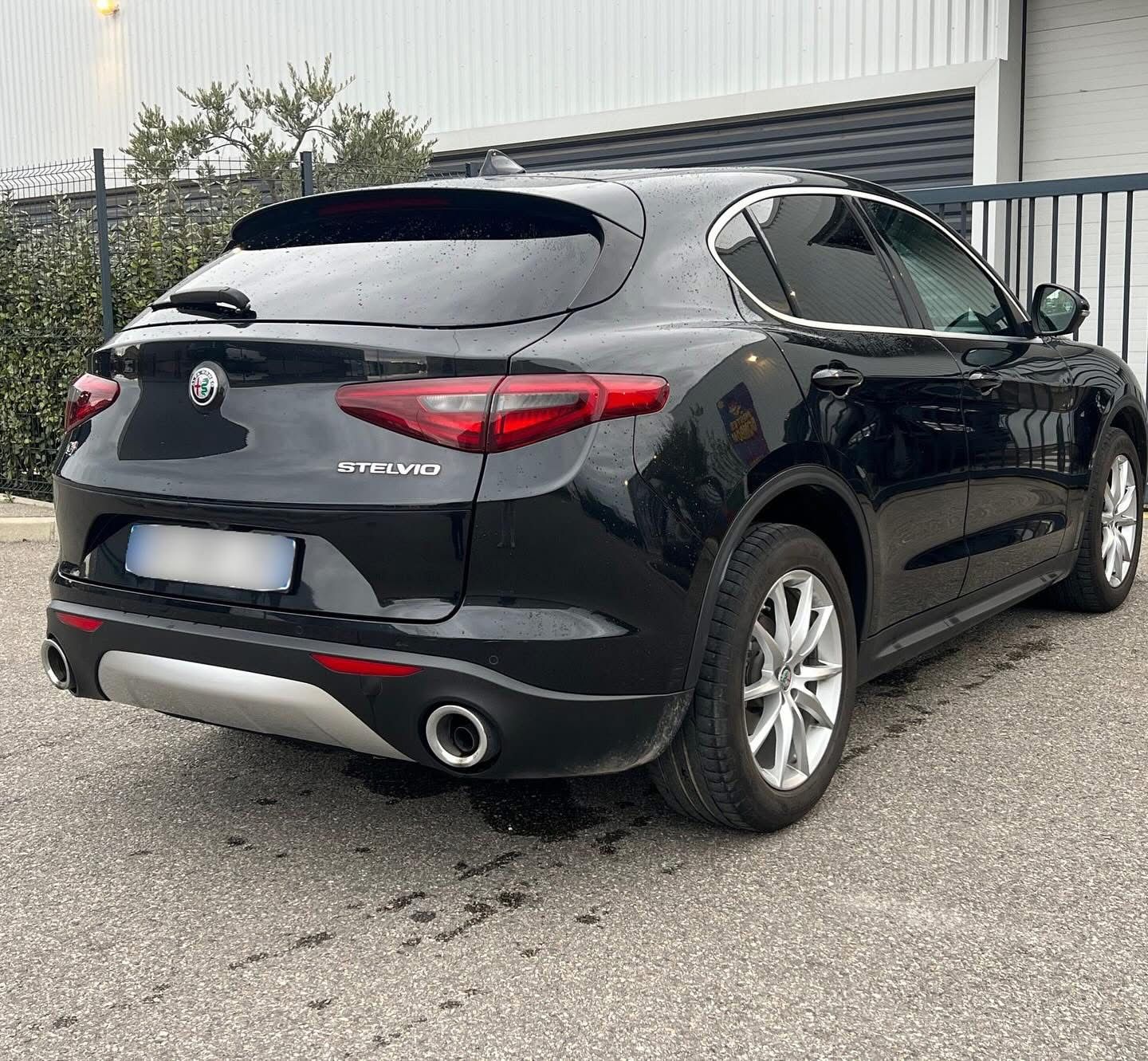 Alfa Romeo Stelvio Q4 210 Super - 2018_1