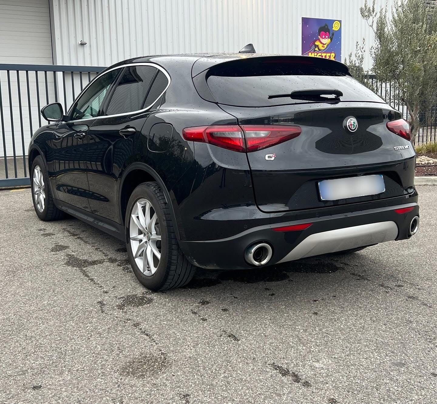 Alfa Romeo Stelvio Q4 210 Super - 2018_12