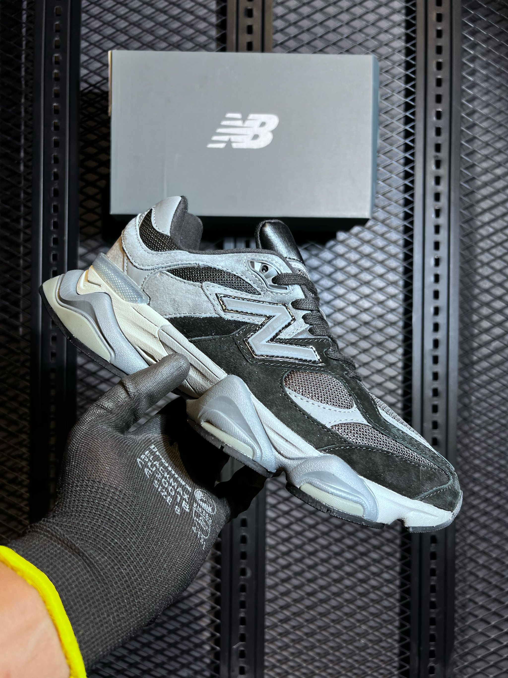 New Balance 9060 – Bold Style, Modern Comfort_0