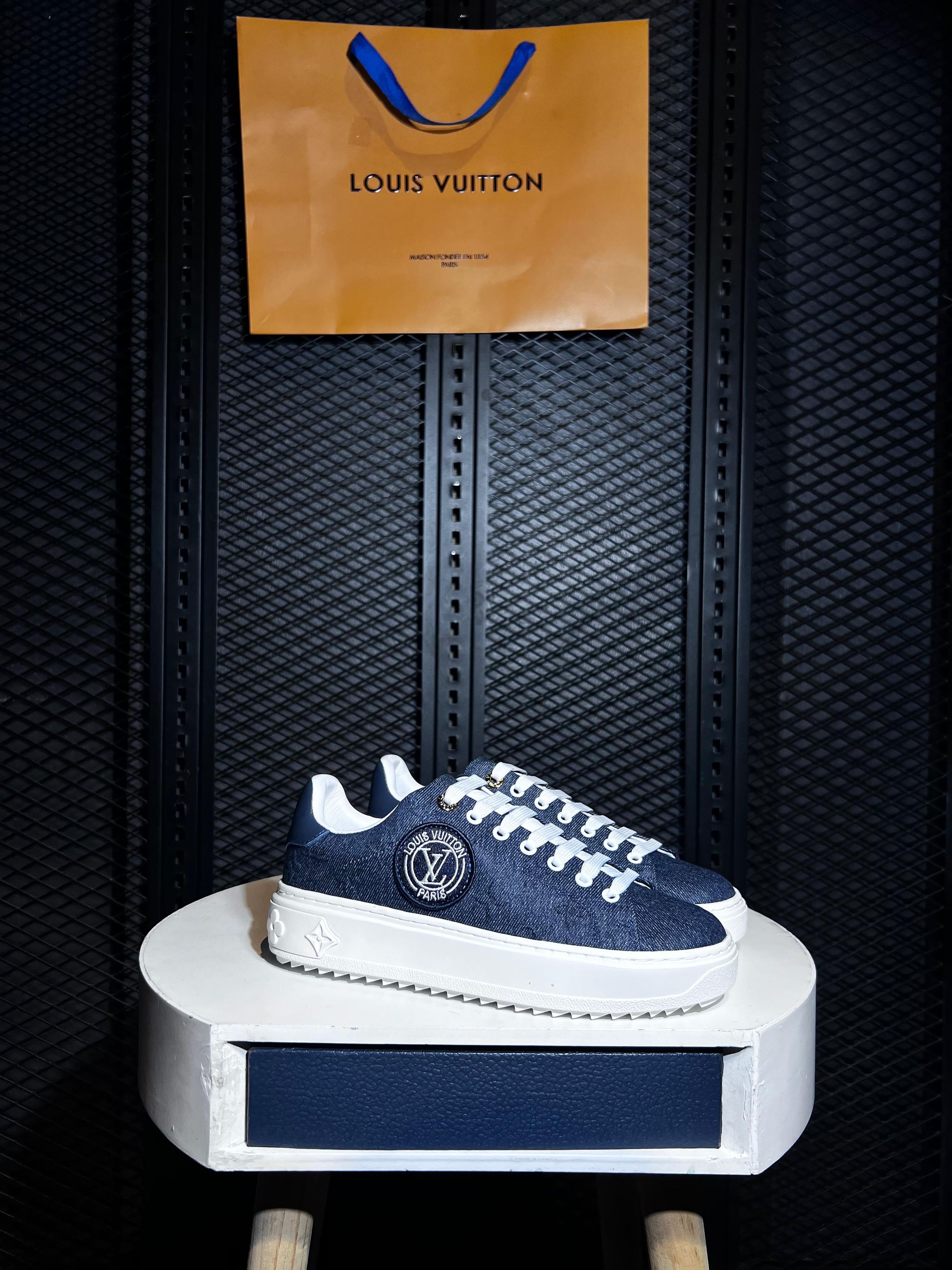 Louis Vuitton Shoes – Elegance Meets Luxury - 1 - PS1001_1