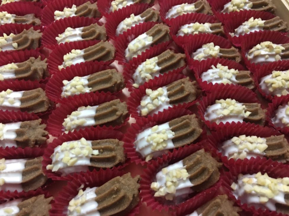 Biskut Viennese Finger Badam_0