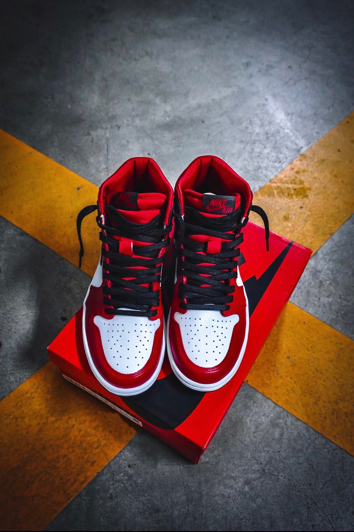 重磅新品发售🔥超级秀 上脚示范 BC🔺Air Jordan 1 High OG  "Satin Sanke"蛇纹芝加哥_0