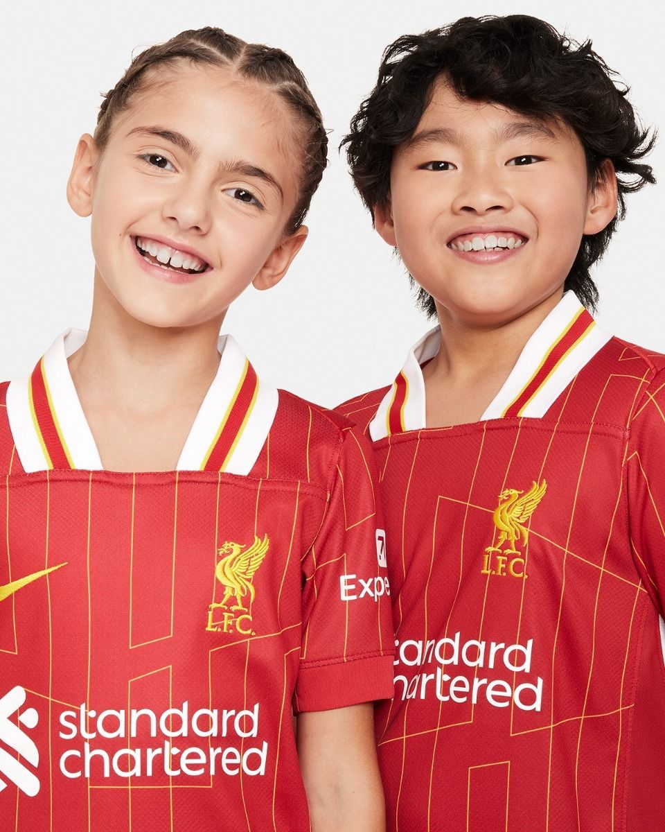 Nike Liverpool F.C 2024/25 Stadium Home Kid’s jersey (Shirt + Short)_2