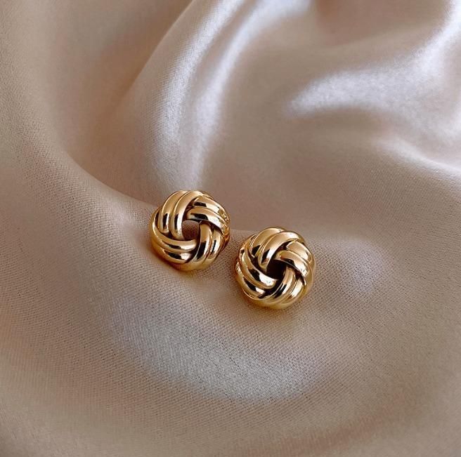 Golden Geometric Studs_0