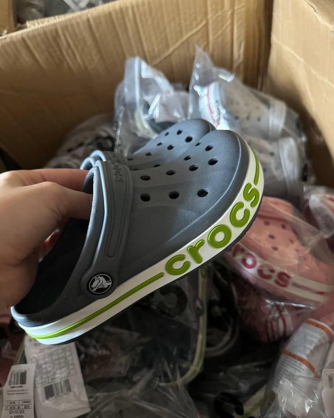 Crocs Paletten zu verkaufen!_1