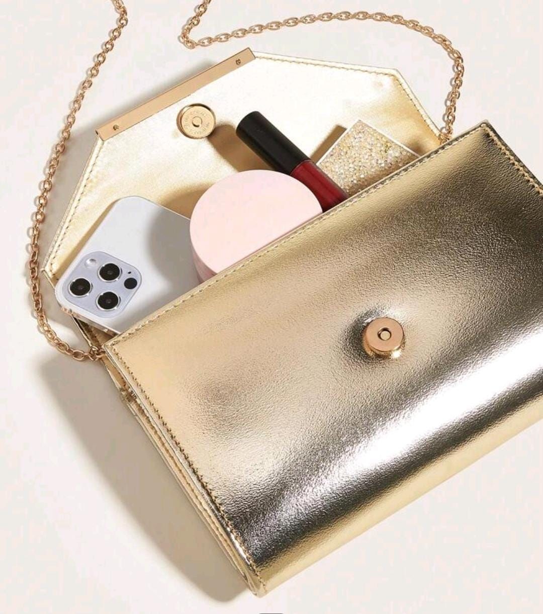 Timeless Clutch – Small, Stylish & Versatile ✨_0
