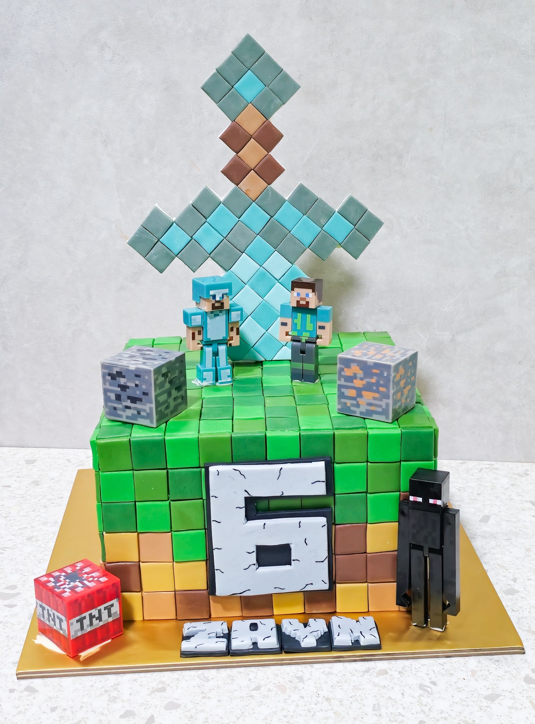 Minecraft cake_0