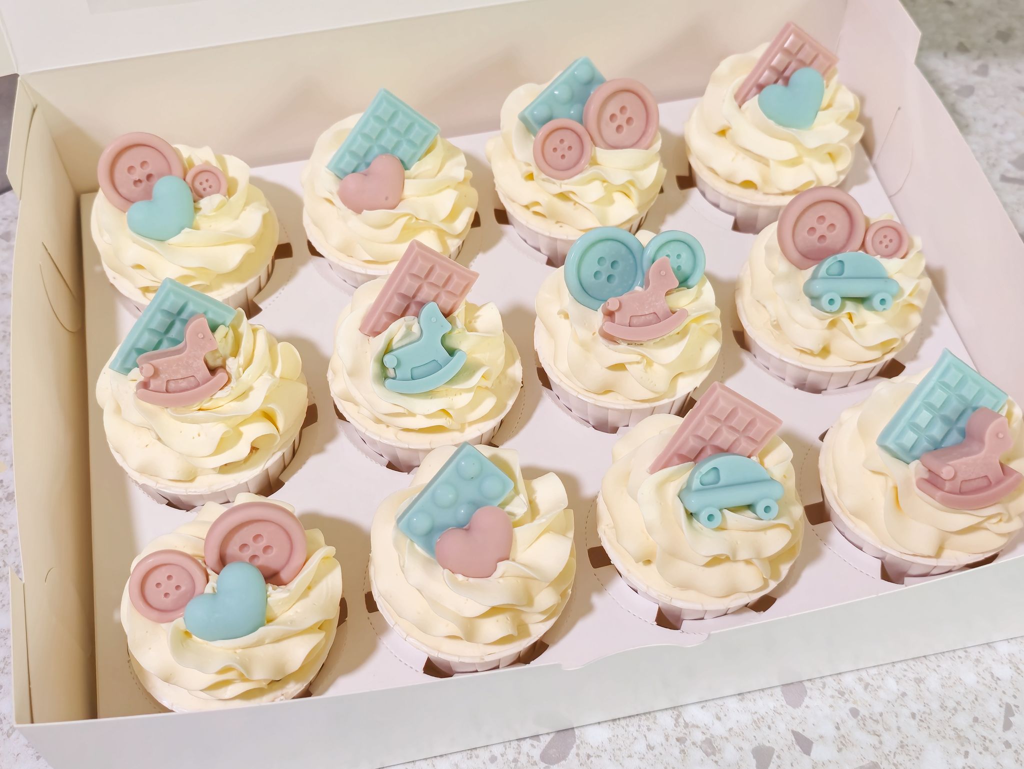 Gender reveal cupcakes_0