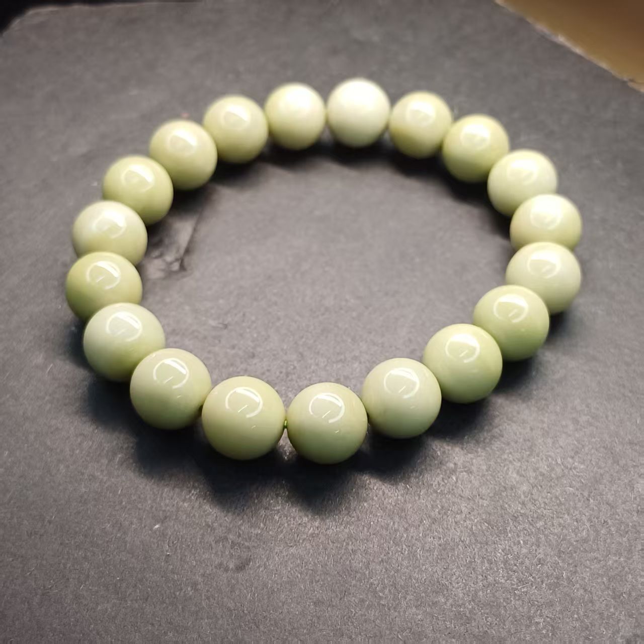 GREEN ALASHAN AGATE _1