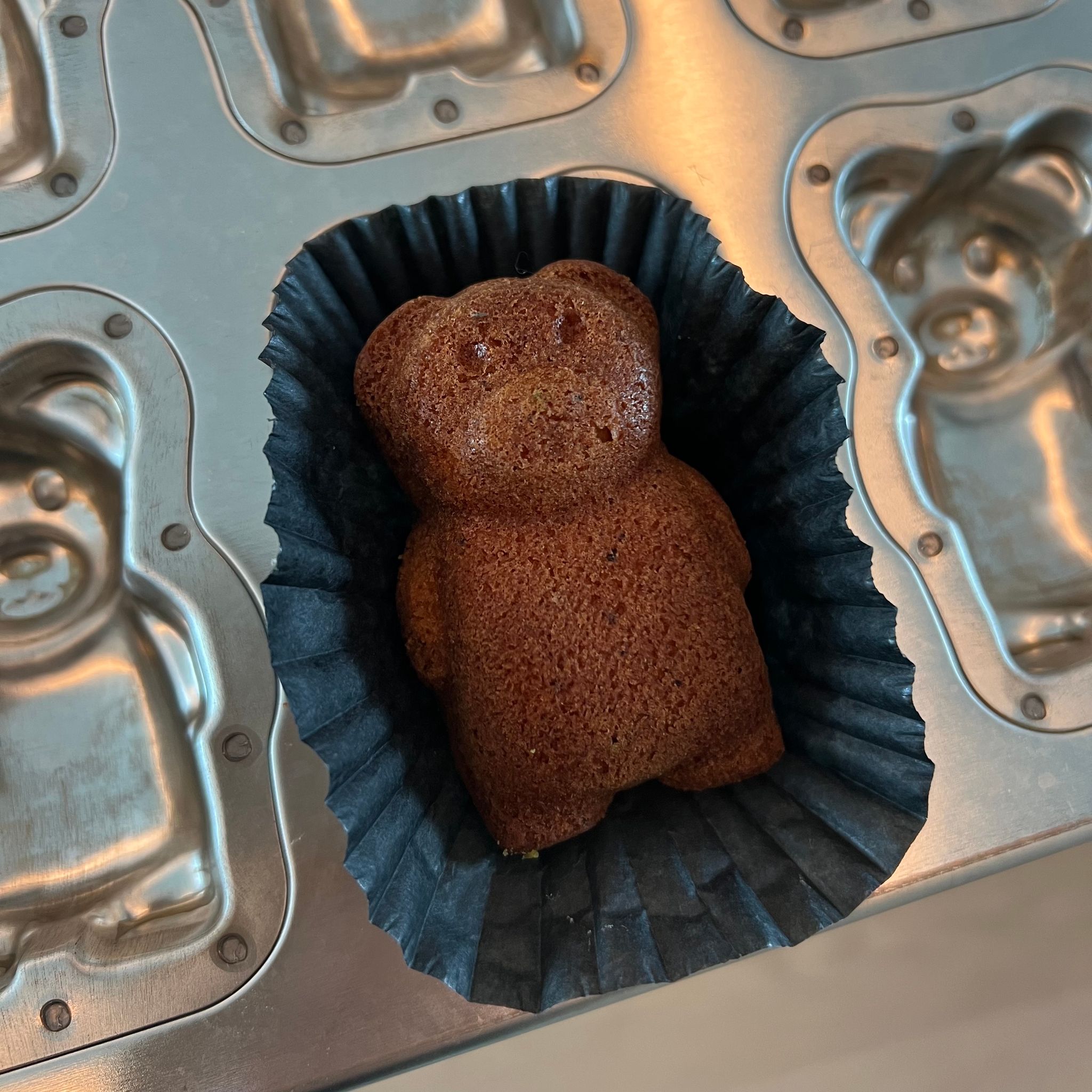 Browned butter lemon zest bear madeleine | 焦糖牛油檸檬皮熊仔瑪德蓮_0