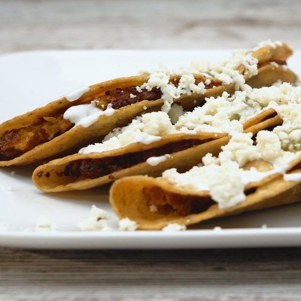 TACOS DORADOS DE FRIJOLES (4 PIEZAS)_0