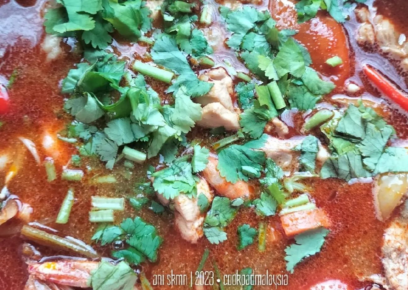 Sup Tomyam Campur (udang, sotong dan ayam)/pek_0