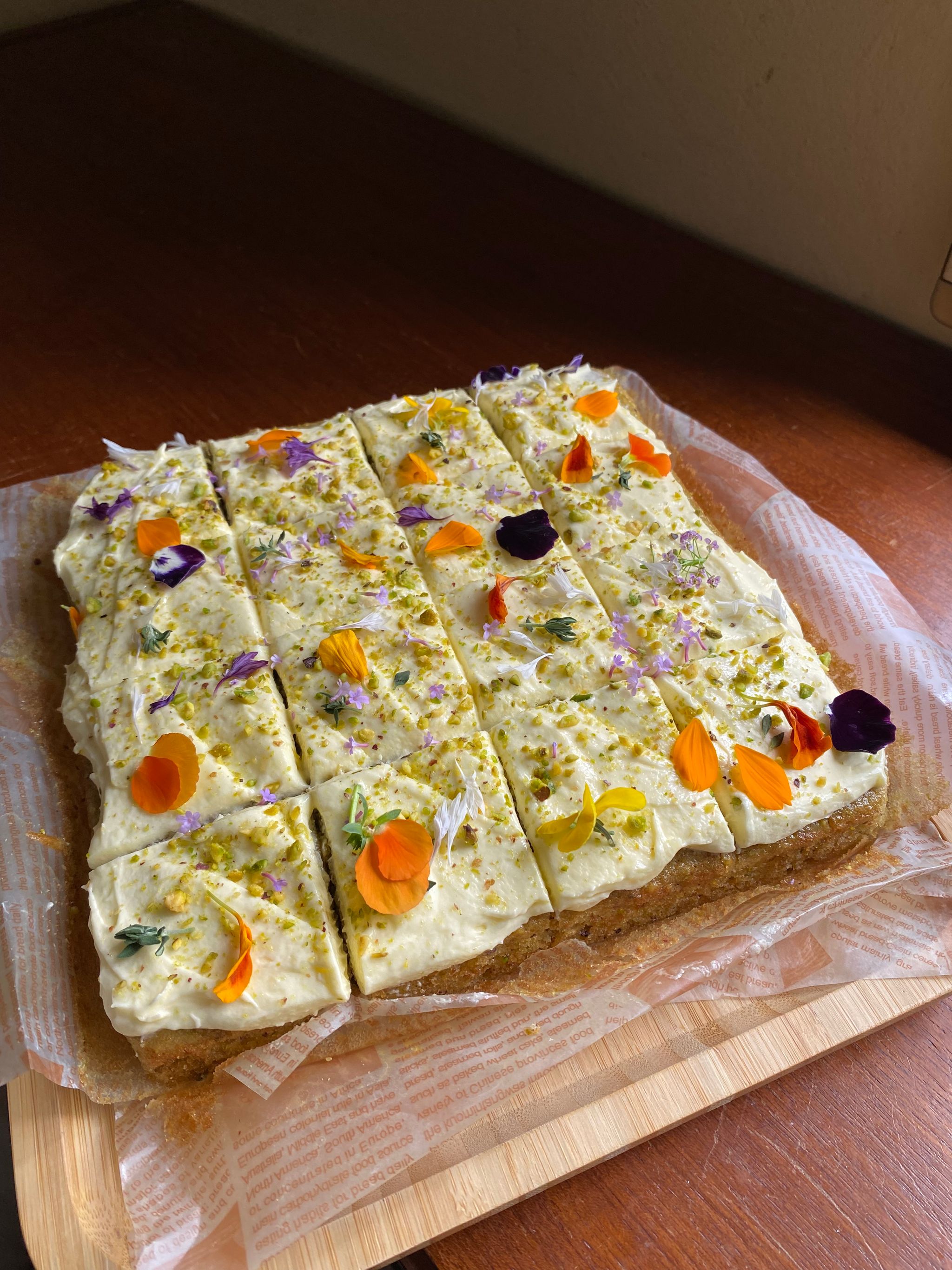Mini Pistachio Cake with Lemon Cream Cheese_2