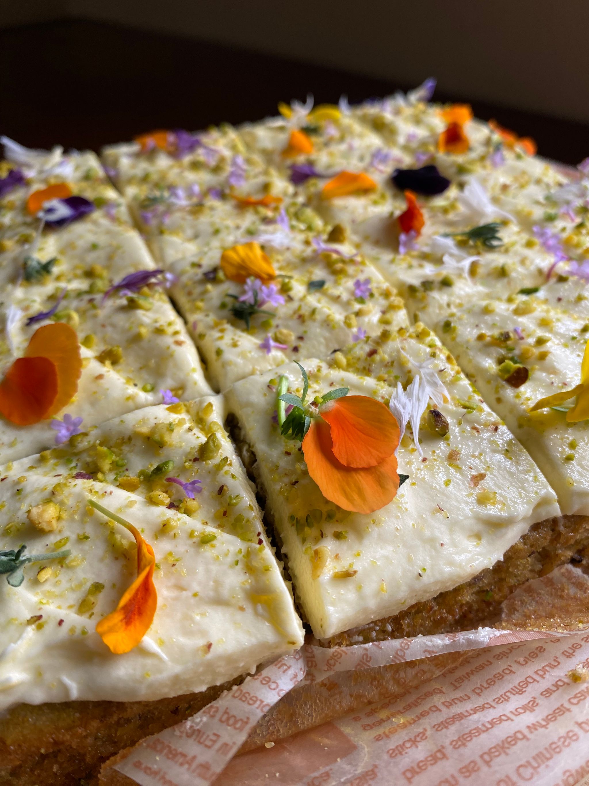 Mini Pistachio Cake with Lemon Cream Cheese_3