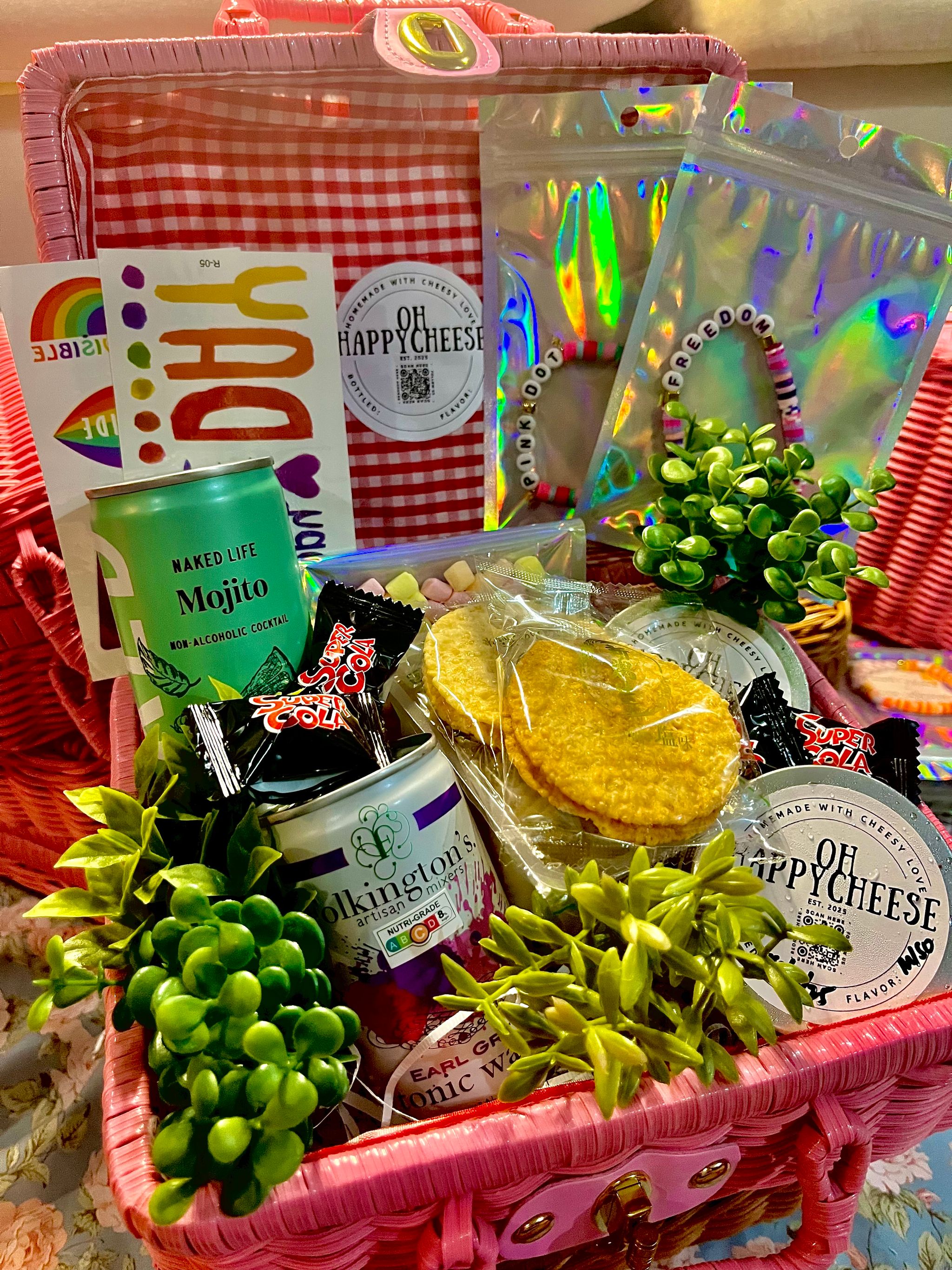 Pre-Order: FREEDOM TO LOVE - PINKDOT BASKET GIFT SET (LIMIT 100 SET ONLY)_0