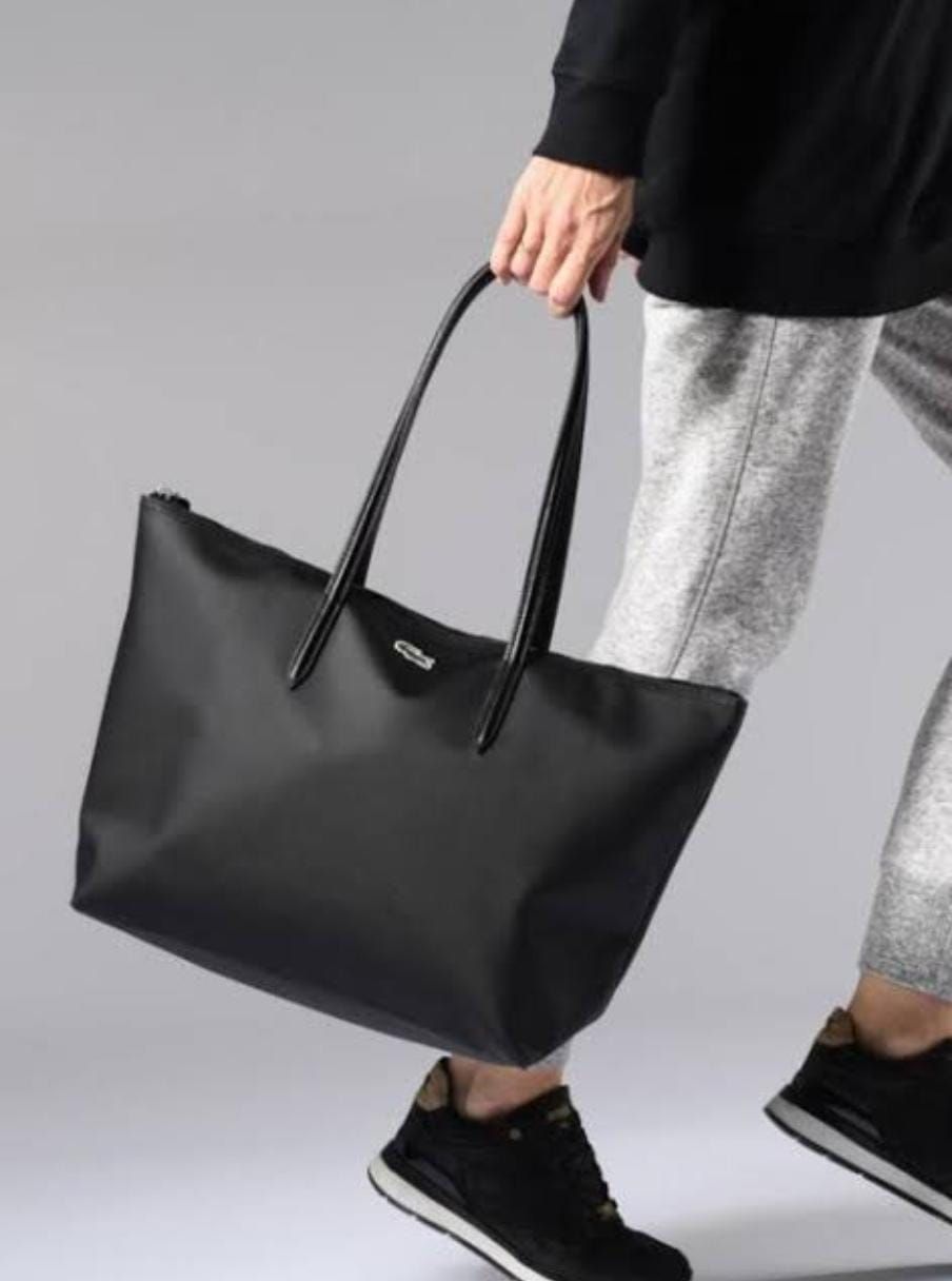 Lacoste Ladies Shopping Bag – Effortless Elegance 🛍️✨_1