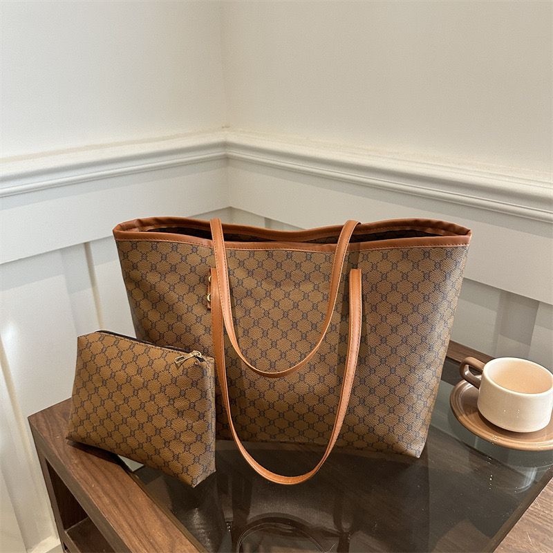 2pc handbag8,800 usafiri tu_2