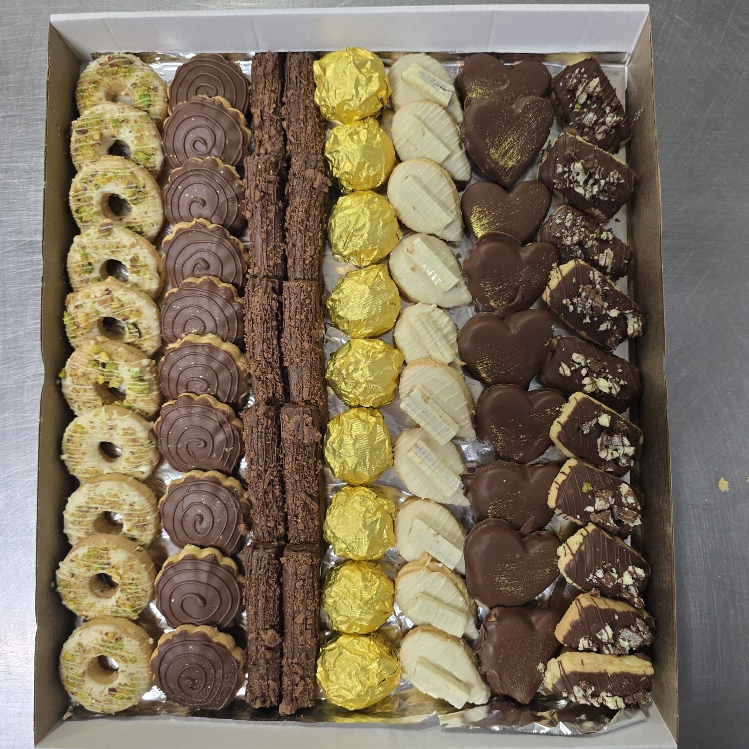 Taz Butter biscuit box Range 1_0