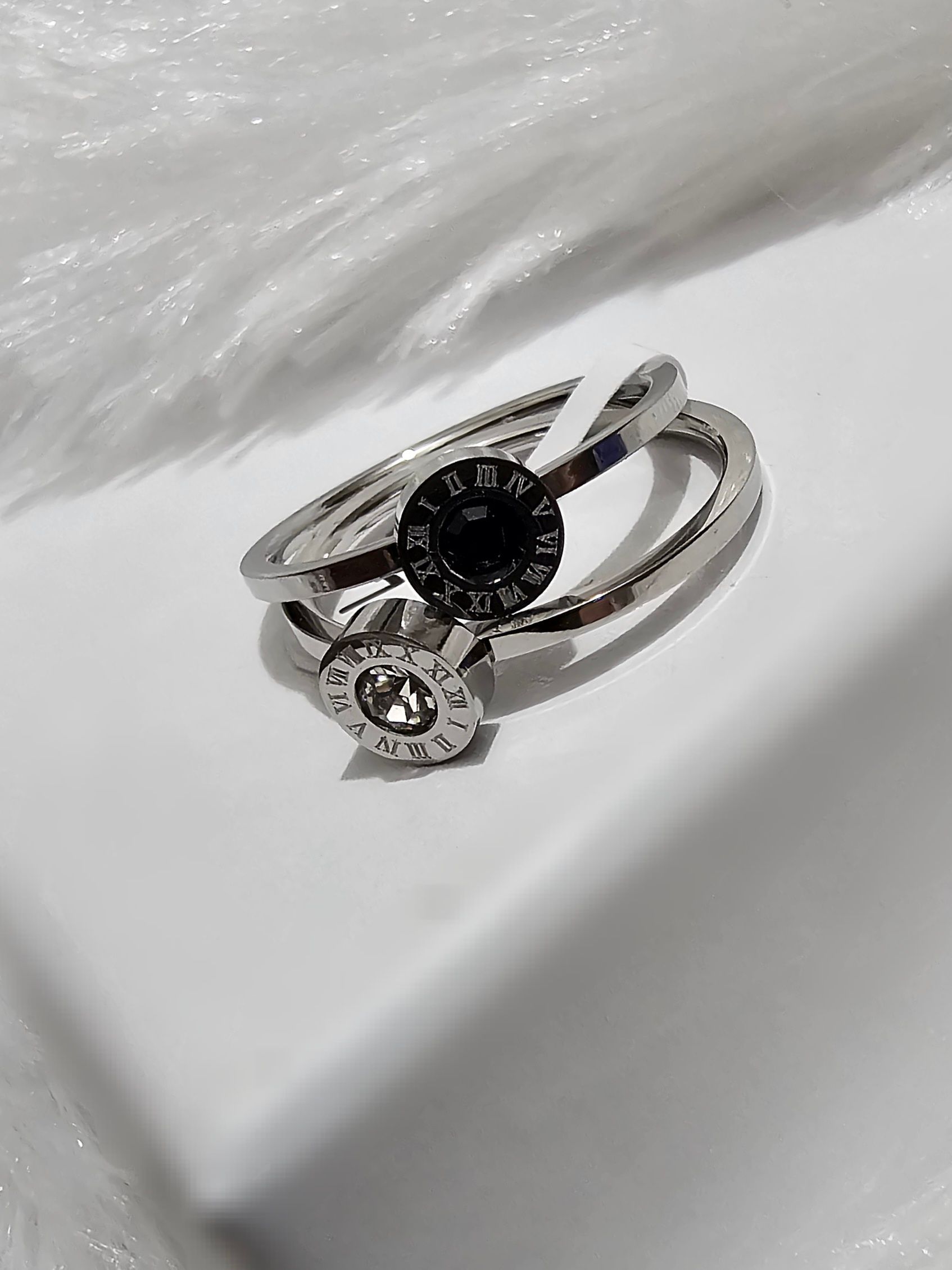 SS Black & White Stone 2Pcs Women's Rings_0
