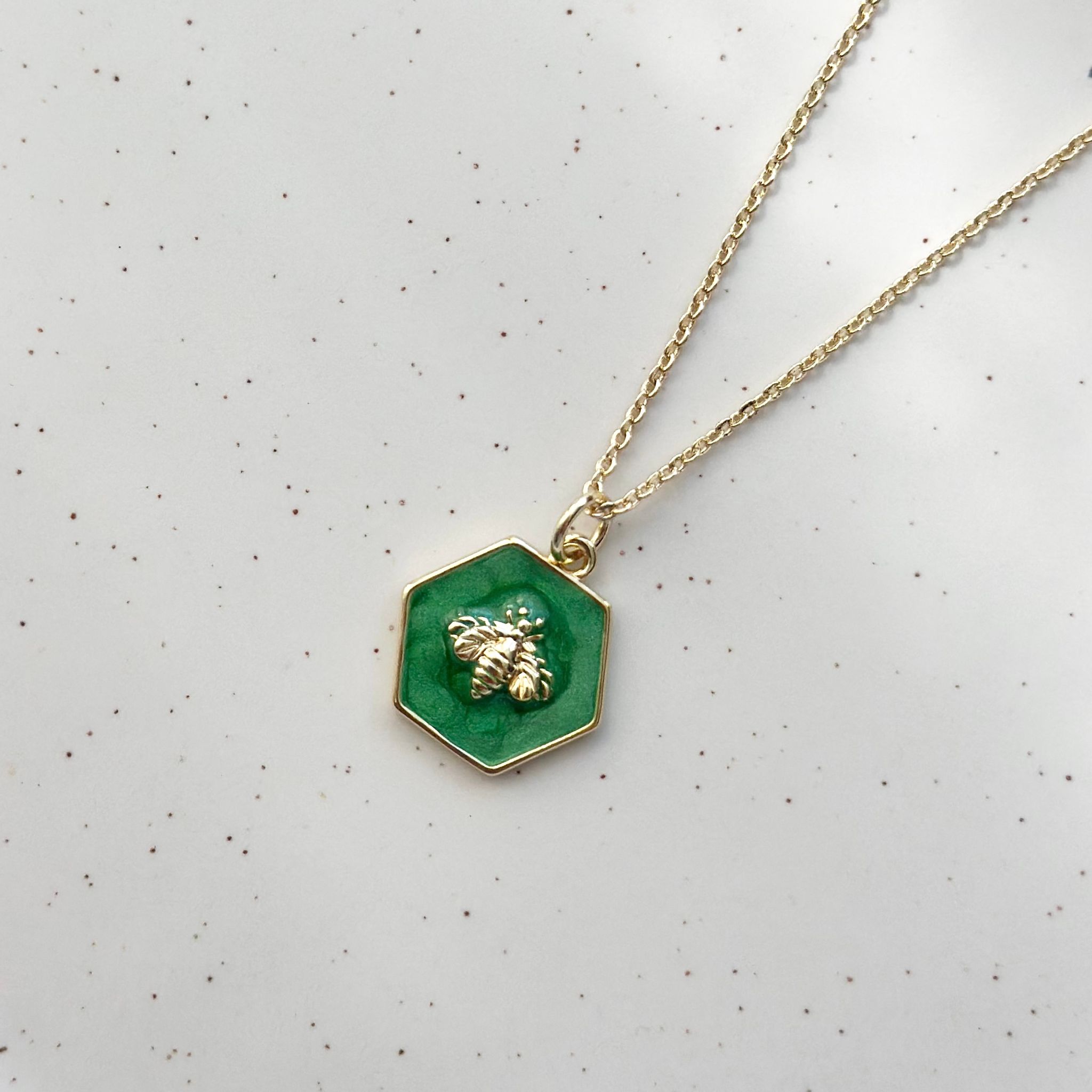 Green Bee Necklace_0
