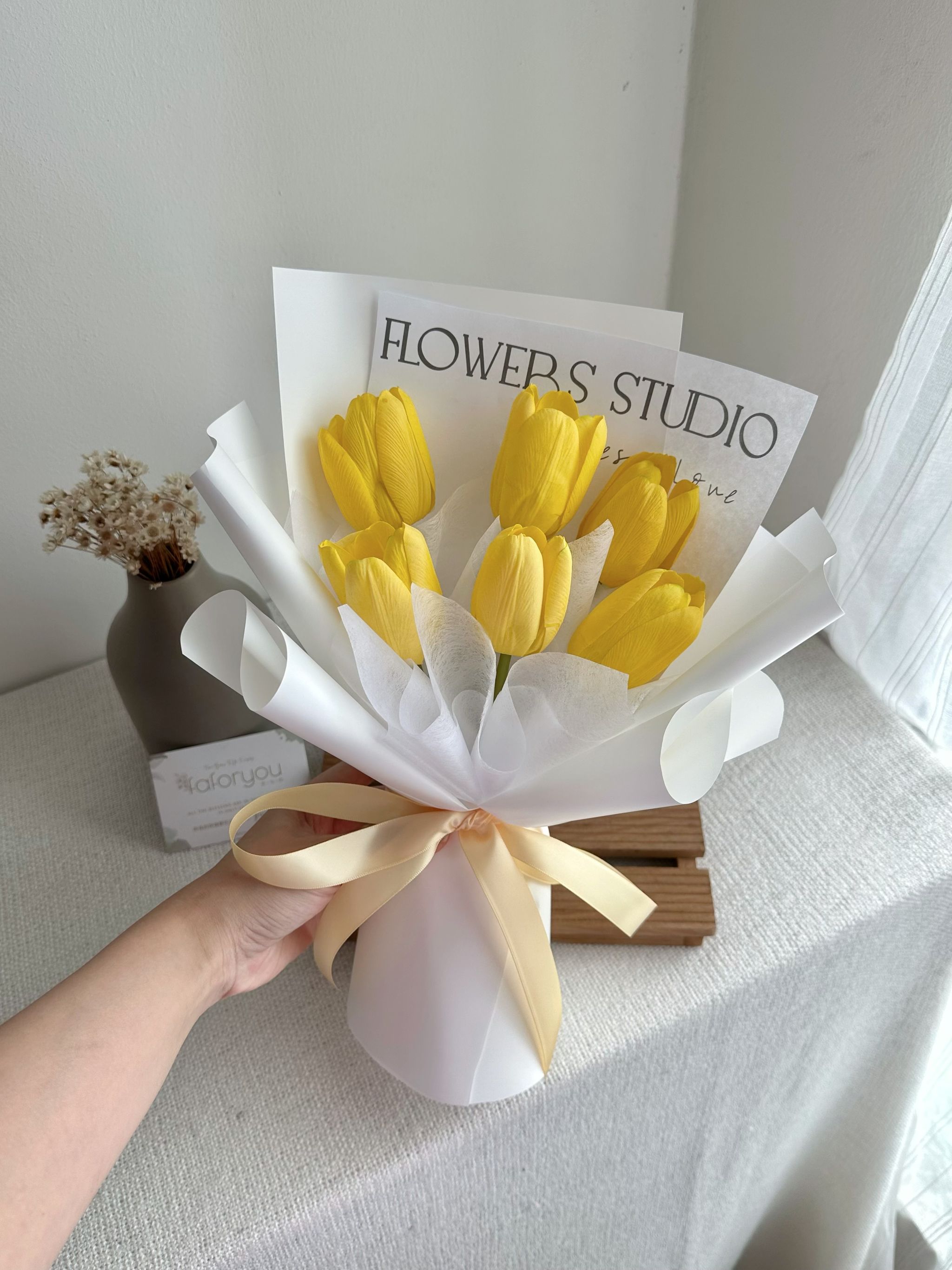 6 Stalk Artificial Tulip Bouquet _1