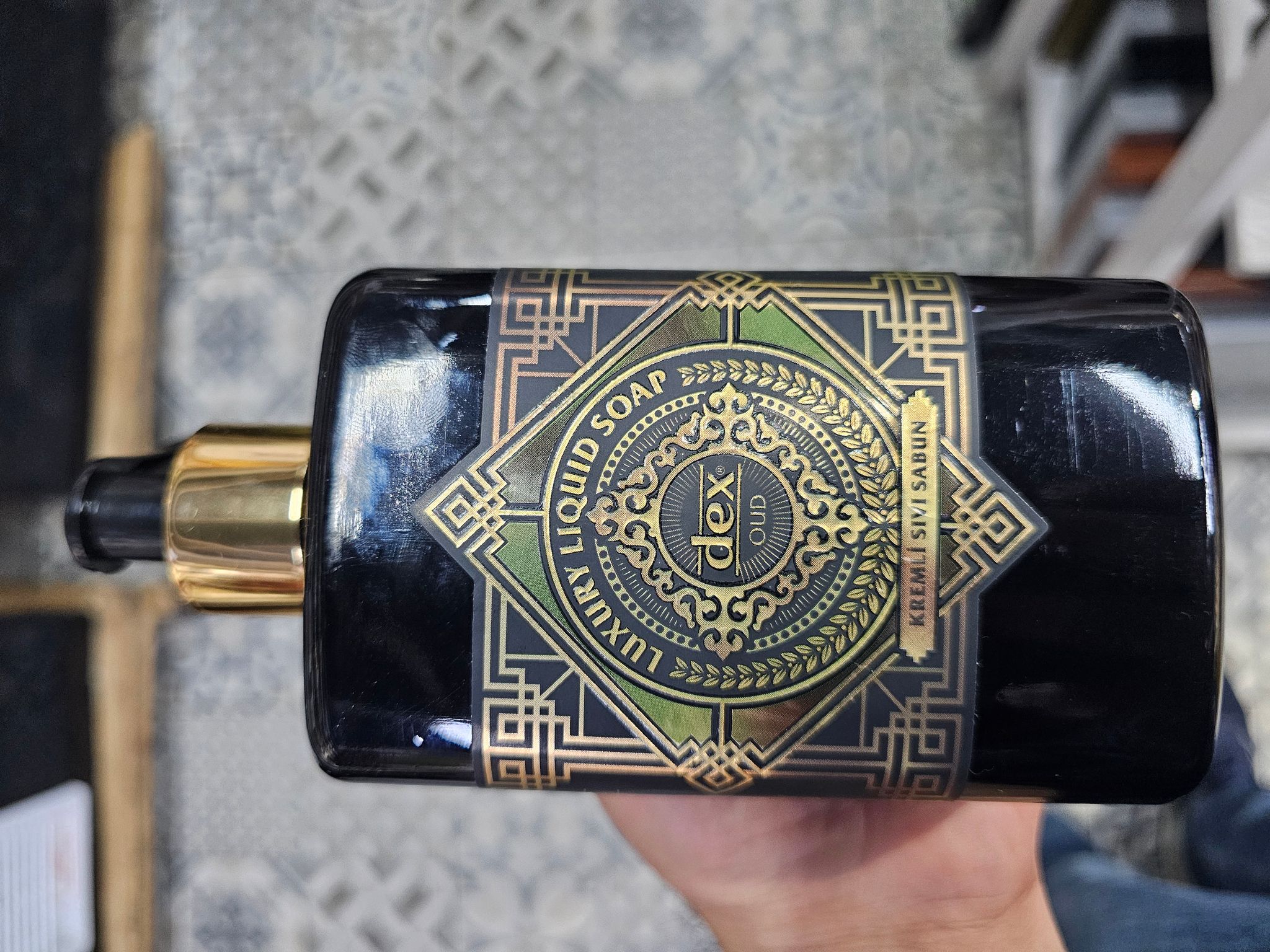 Dex Oud Luxury Liquid Soap_0