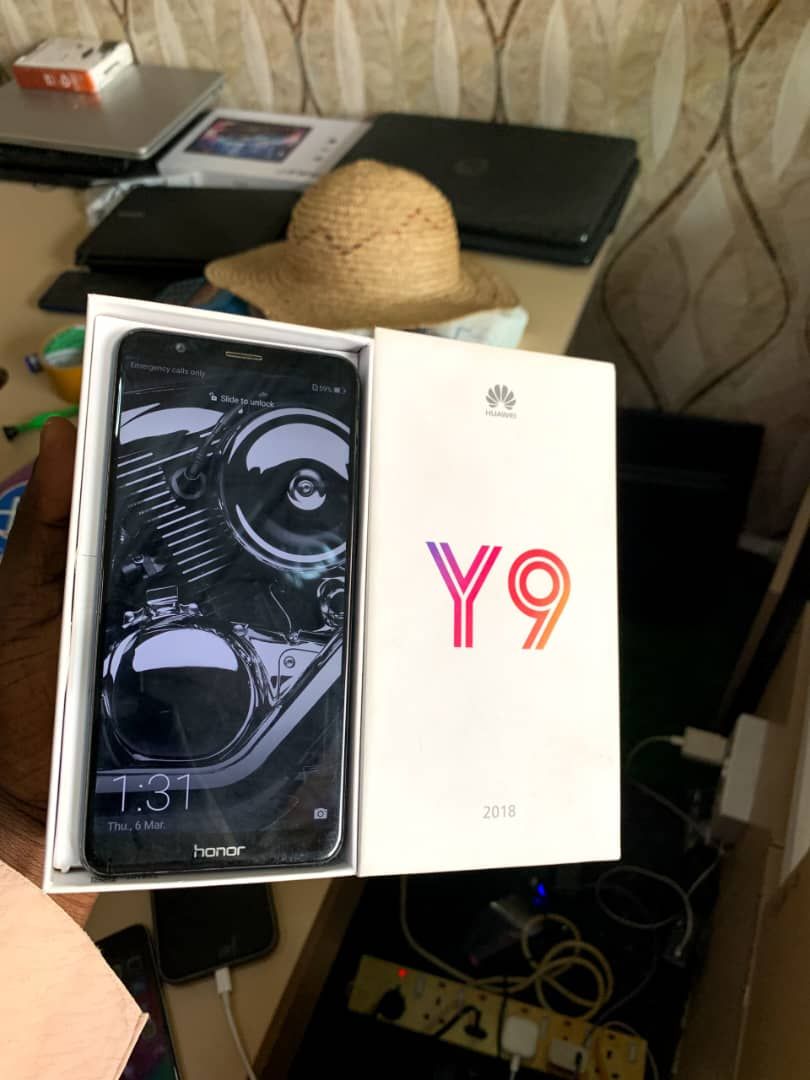 *Hauwei Y9 2018_0