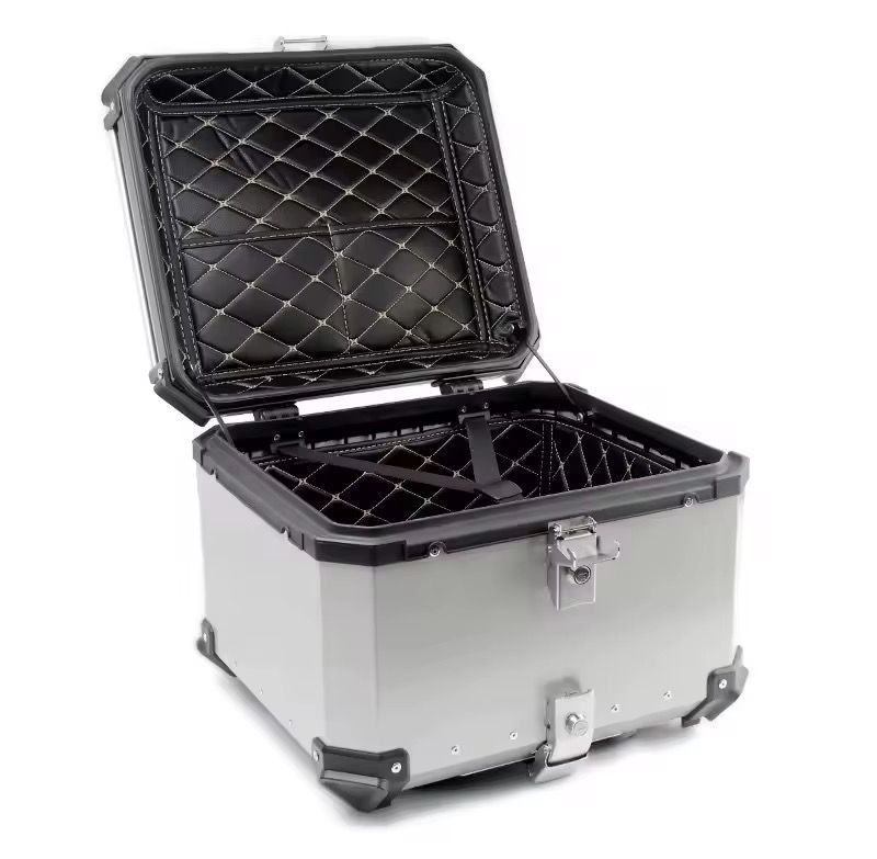 Tail top box_2