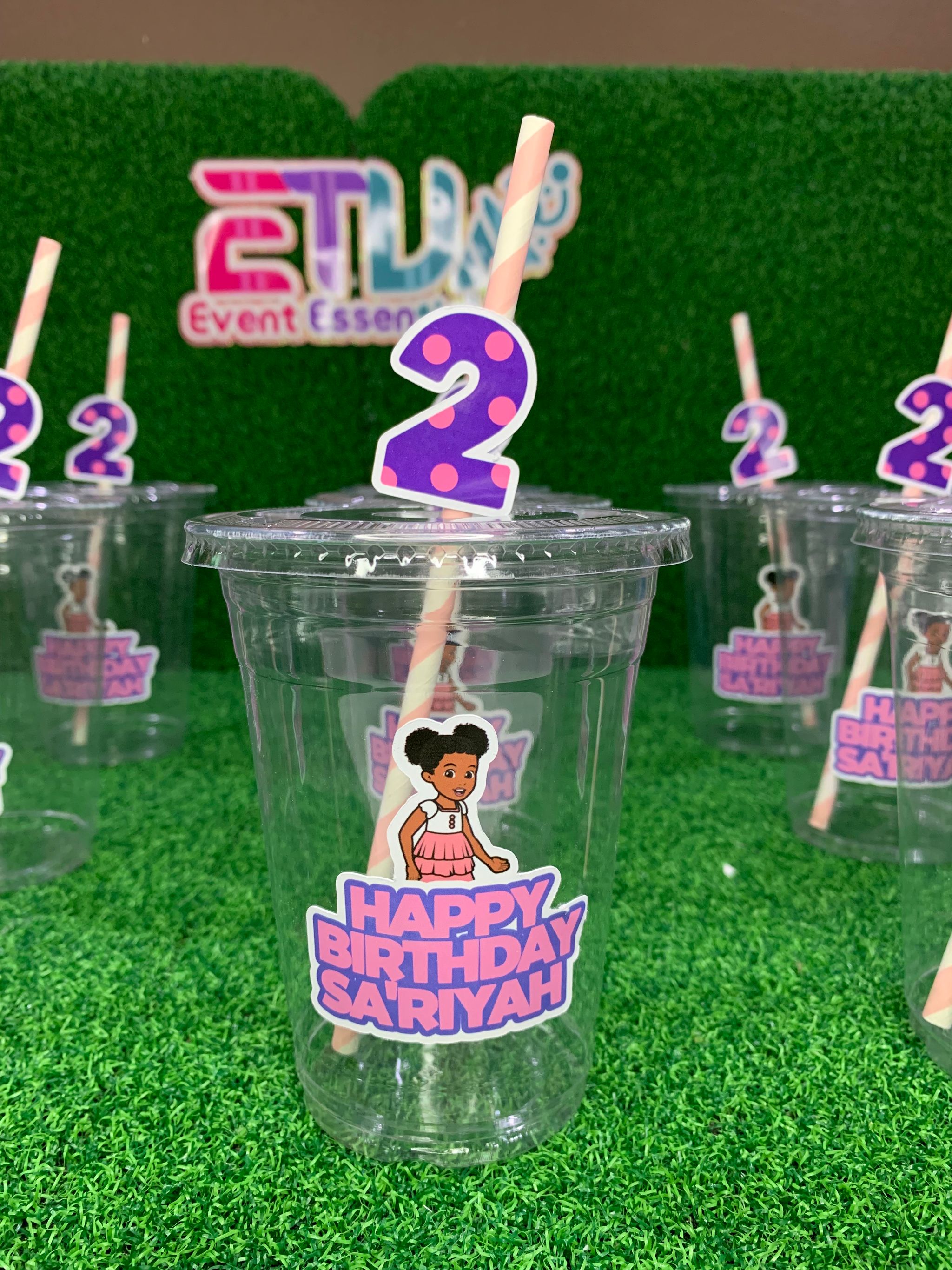 CUP AND STRAW _0