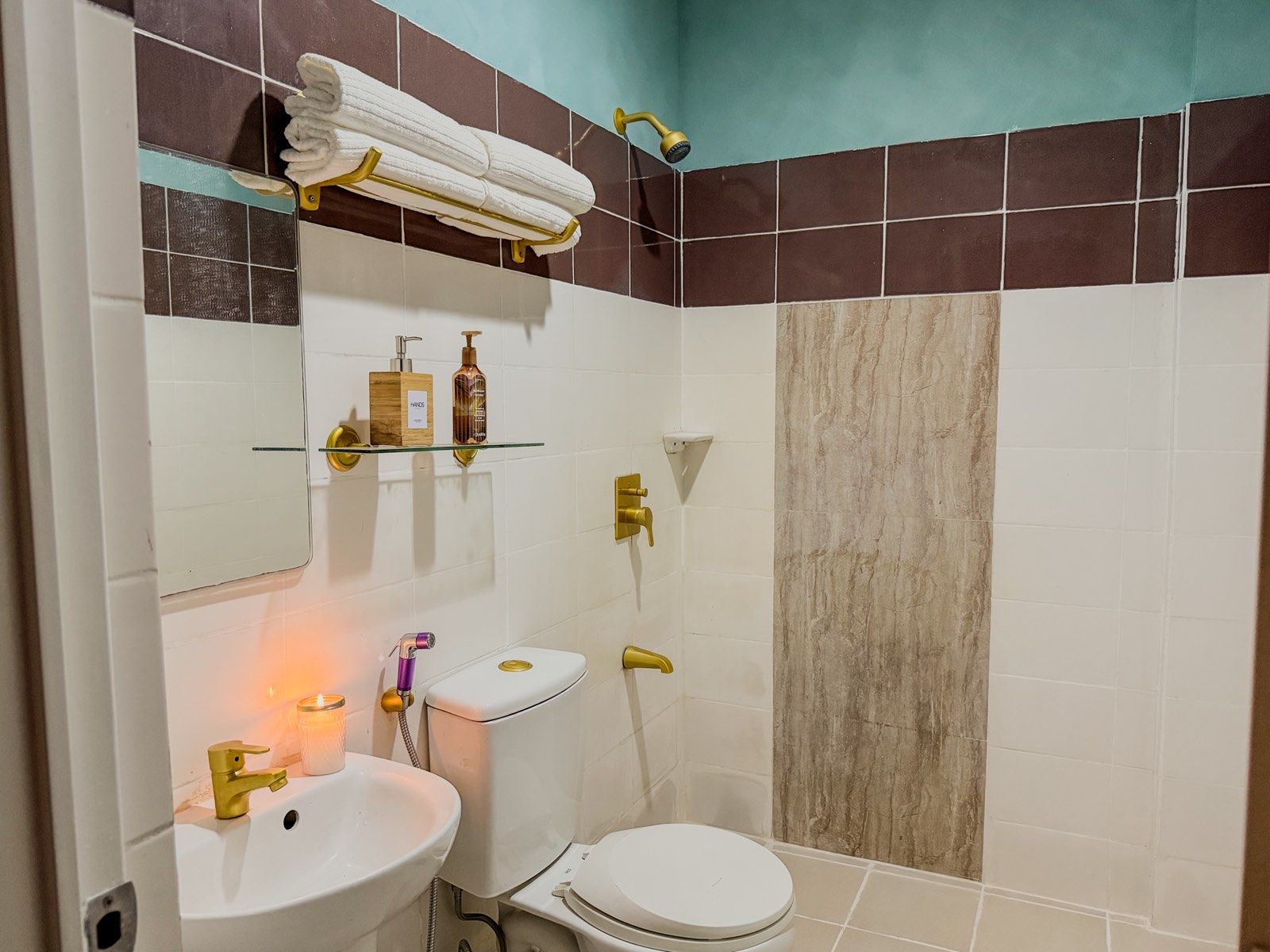 Double Bed |  All Genders | 1 pax 👤_4