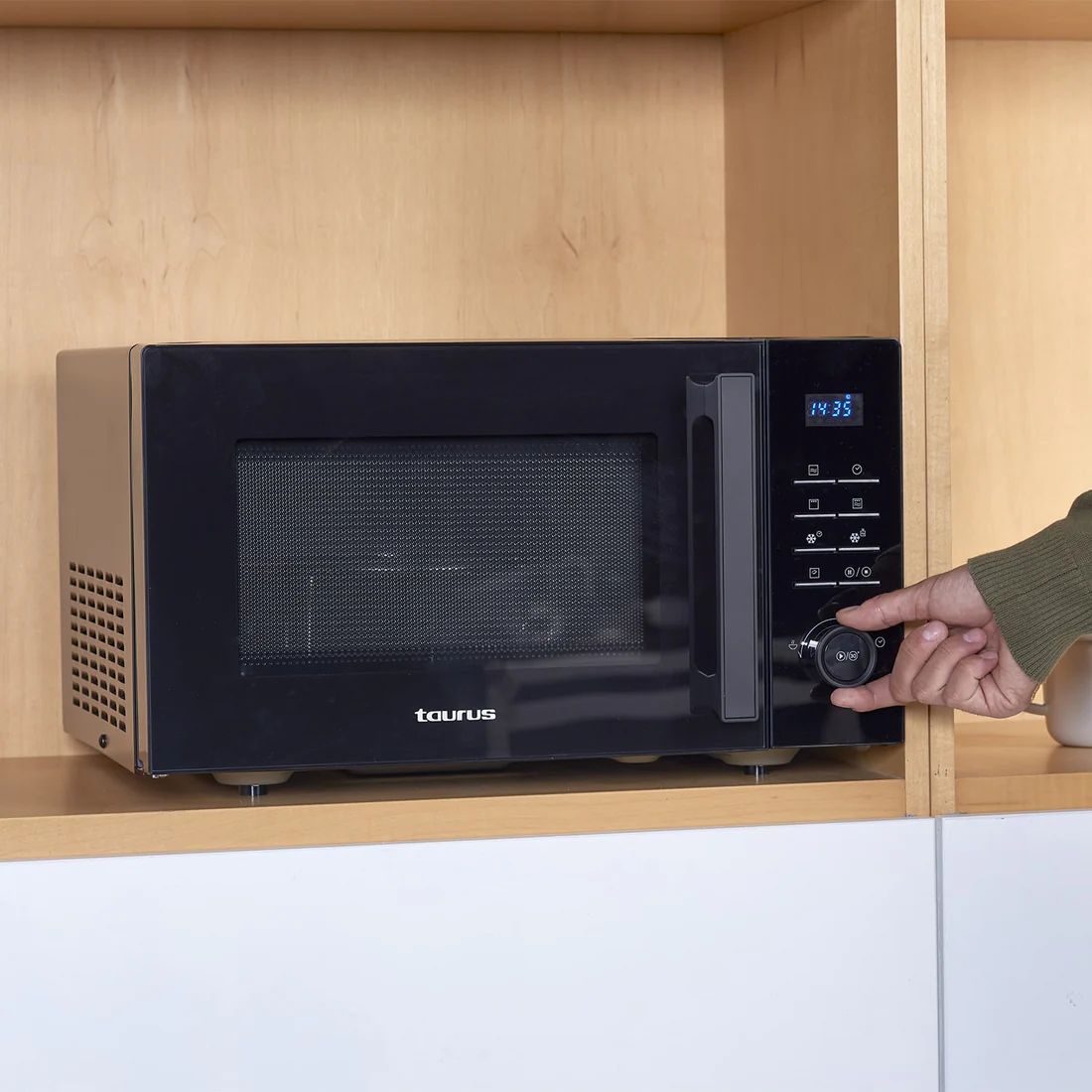 Taurus - MICROWAVE . LAURENT 25 BLACK_1