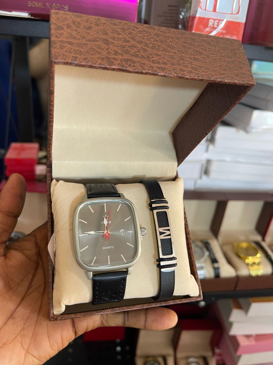 Montre pour homme avec bracelet_7