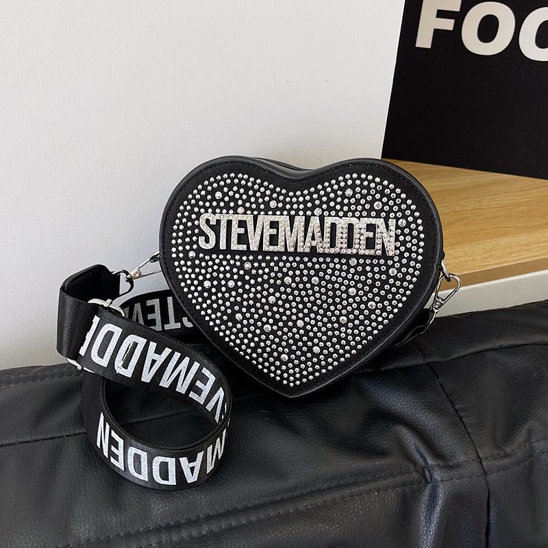 Steve Madden Heart-Shaped Crossbody Bag – Chic & Playful Accessory 💖👜_3