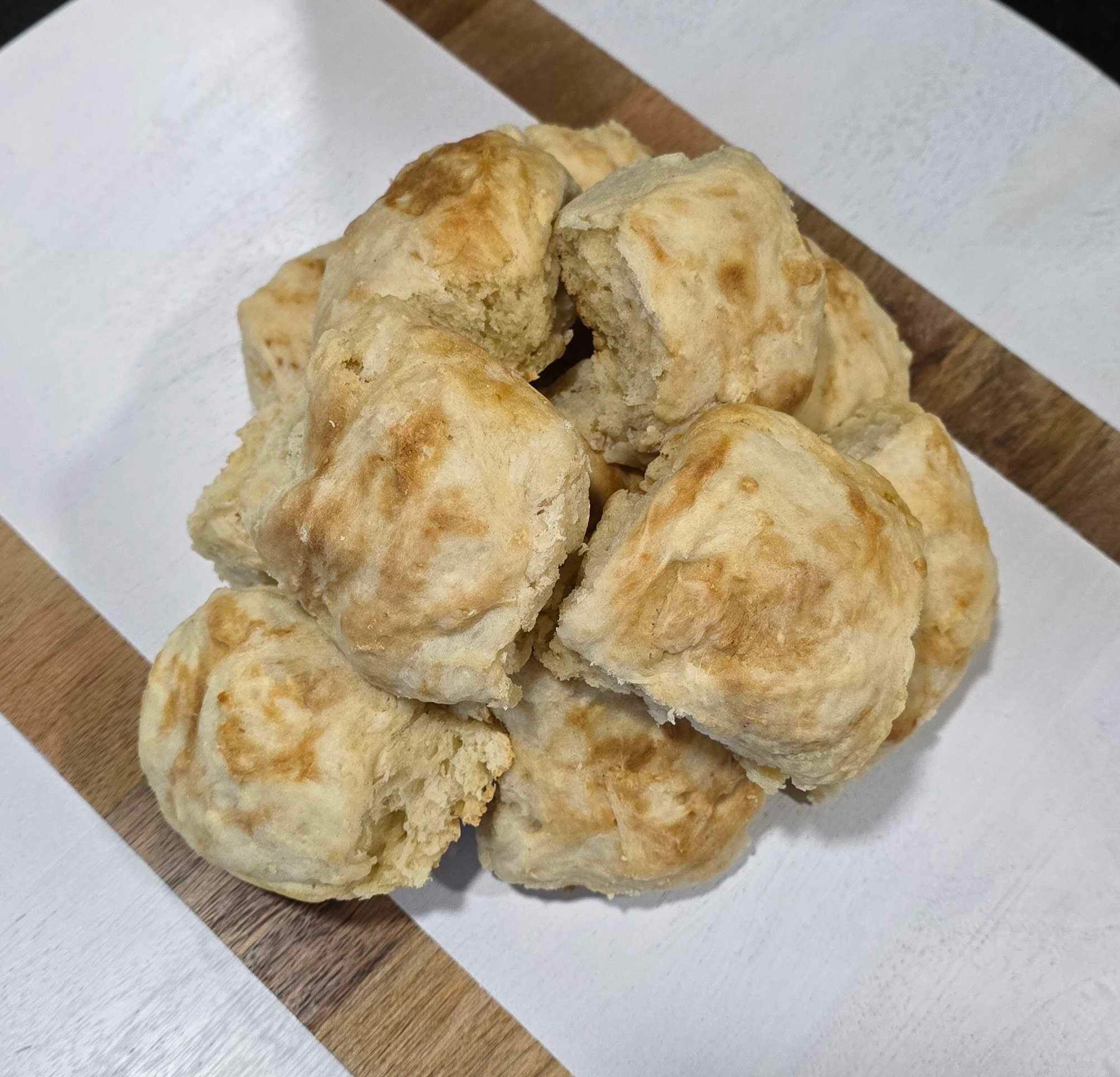 Classic Sourdough Biscuits 12 count_0